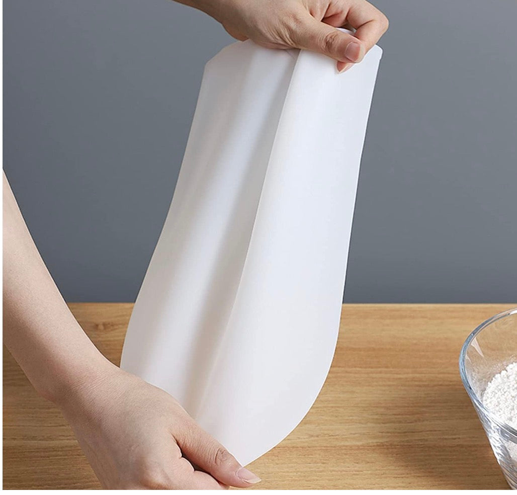 Silicone Atta Maker Bag – Mess-Free Dough Kneading for Roti, Bread & Pizza (1 Pc)